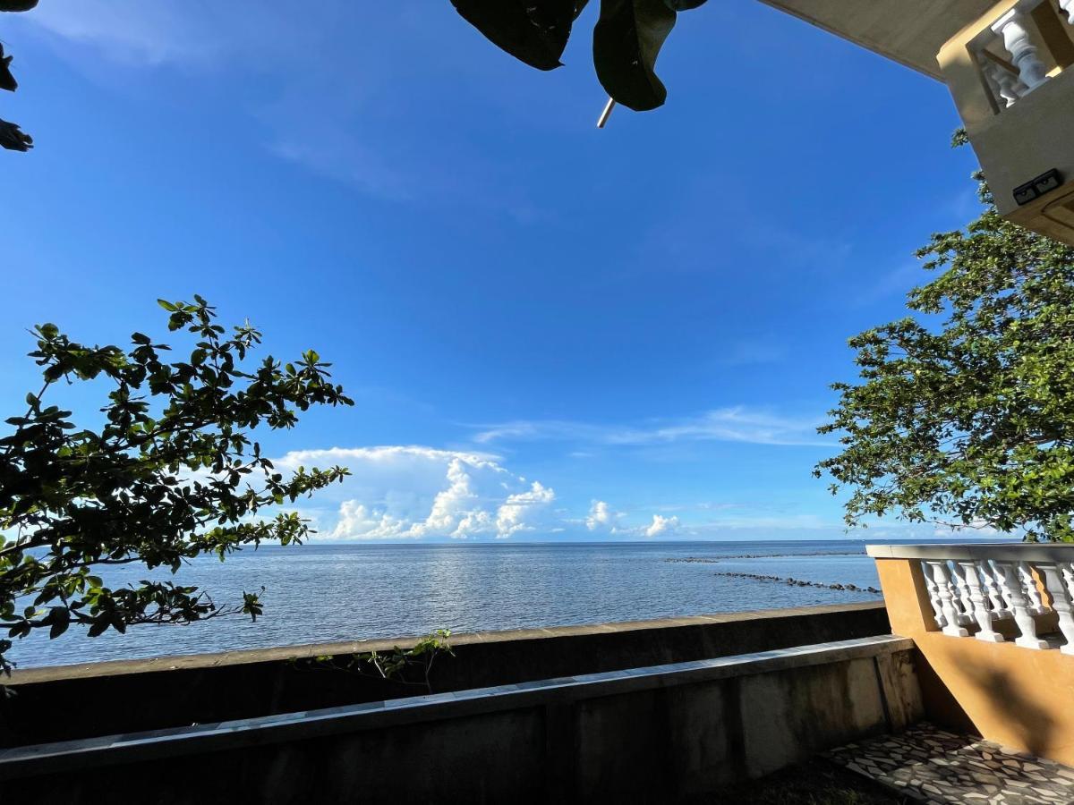 C - Side Inn Mambajao Bagian luar foto